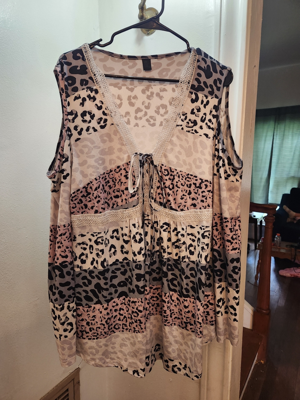 SHEIN Pink and Black Leopard Cold-Shoulder V-Neck Tunic